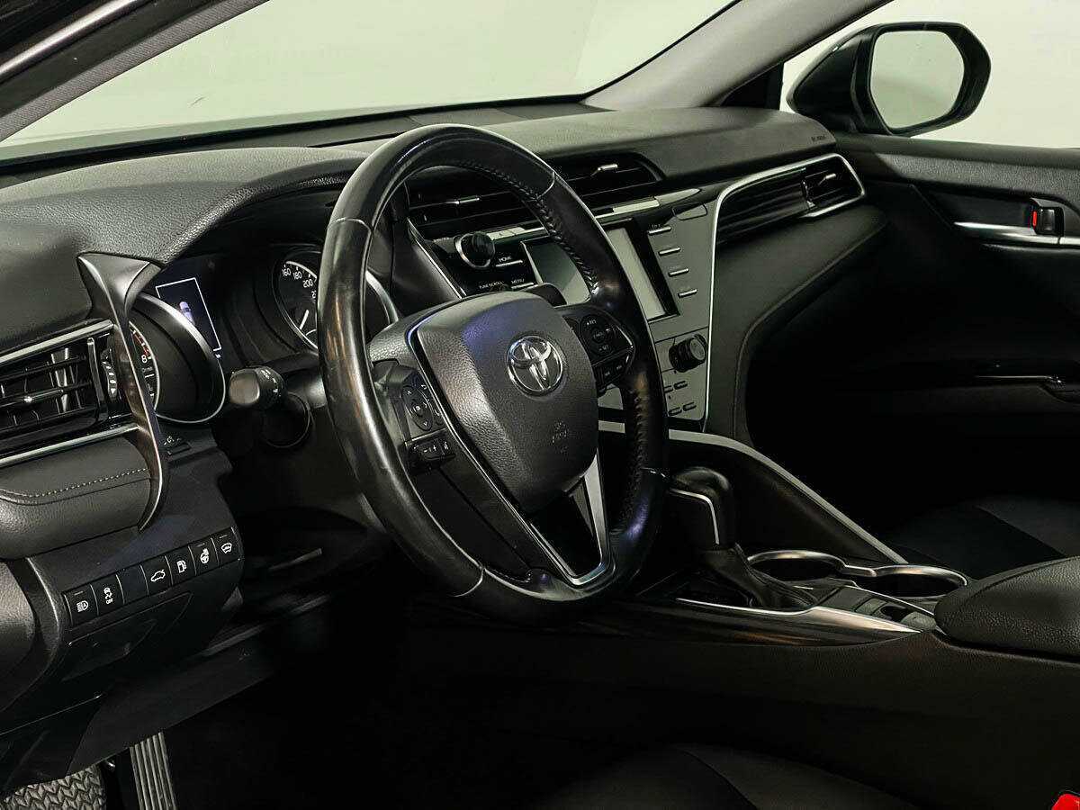 Toyota Camry, 2018 Фото №13