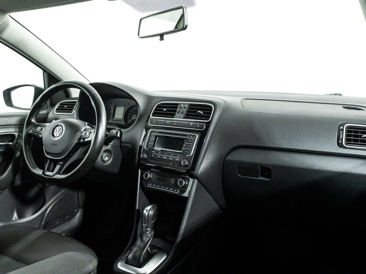 Volkswagen Polo V Рестайлинг, 2017 Фото №9