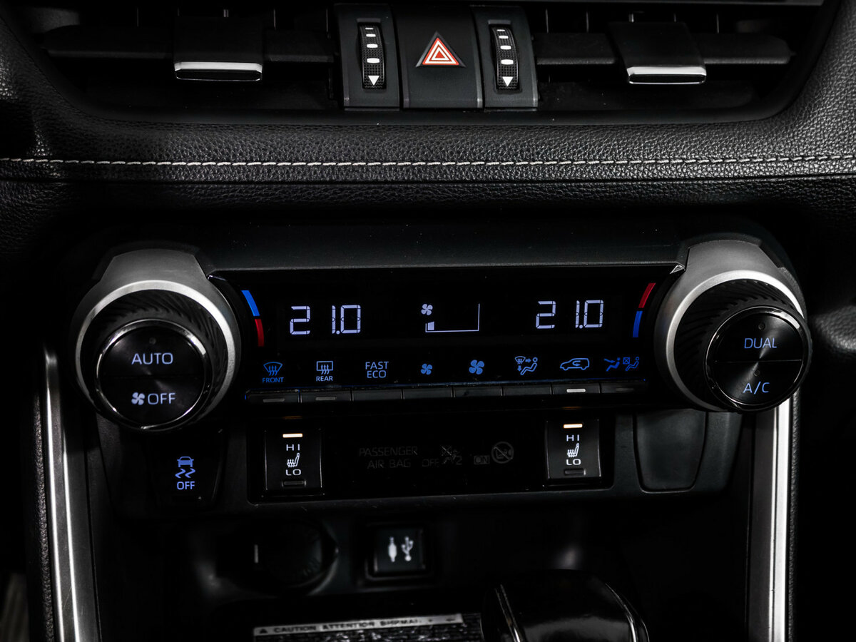 Toyota RAV4 V (XA50), 2019 Фото №18