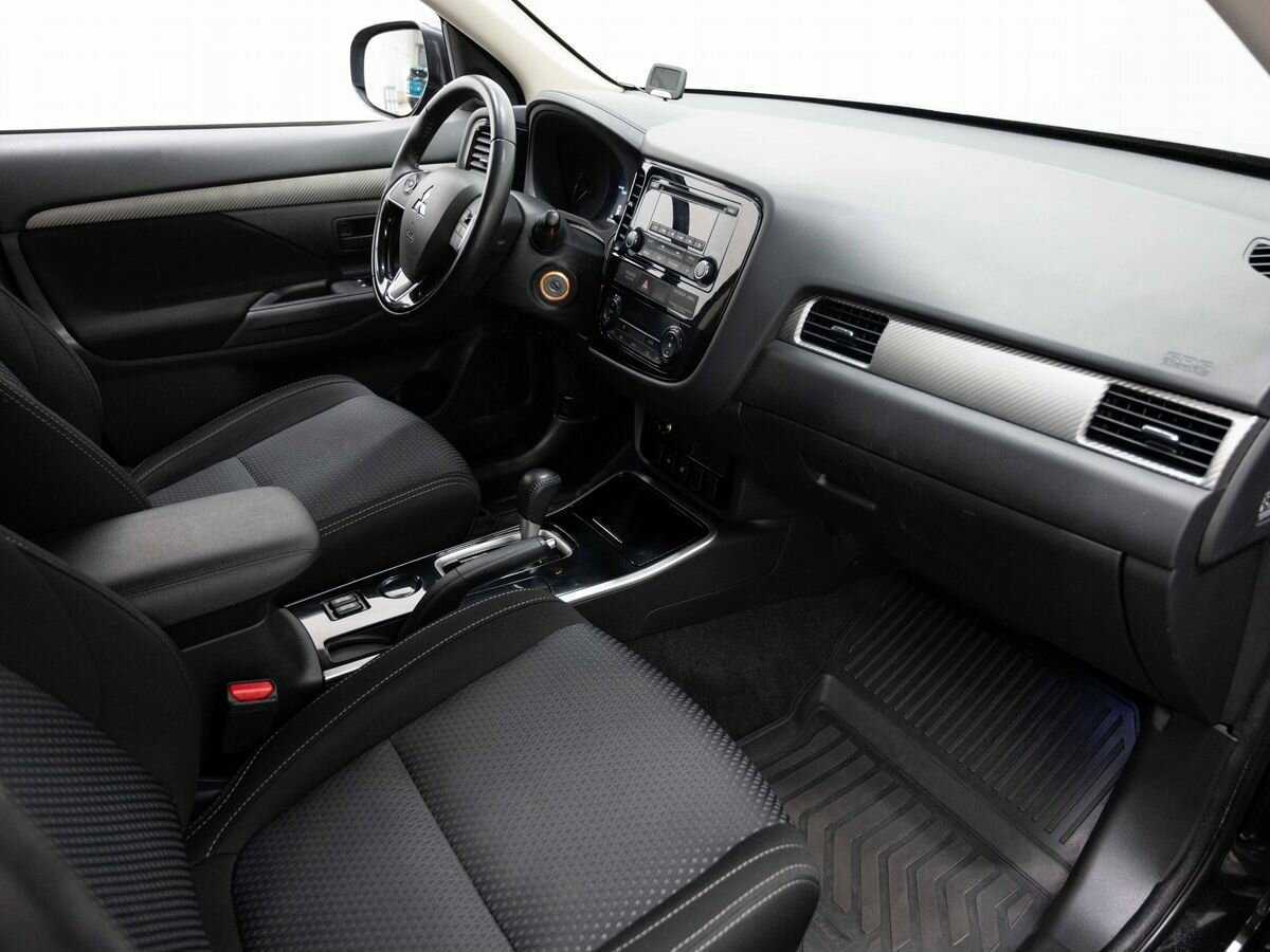 Mitsubishi Outlander, 2018 Фото №11