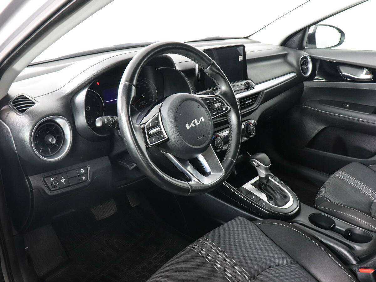 Kia Cerato, 2021 Фото №8