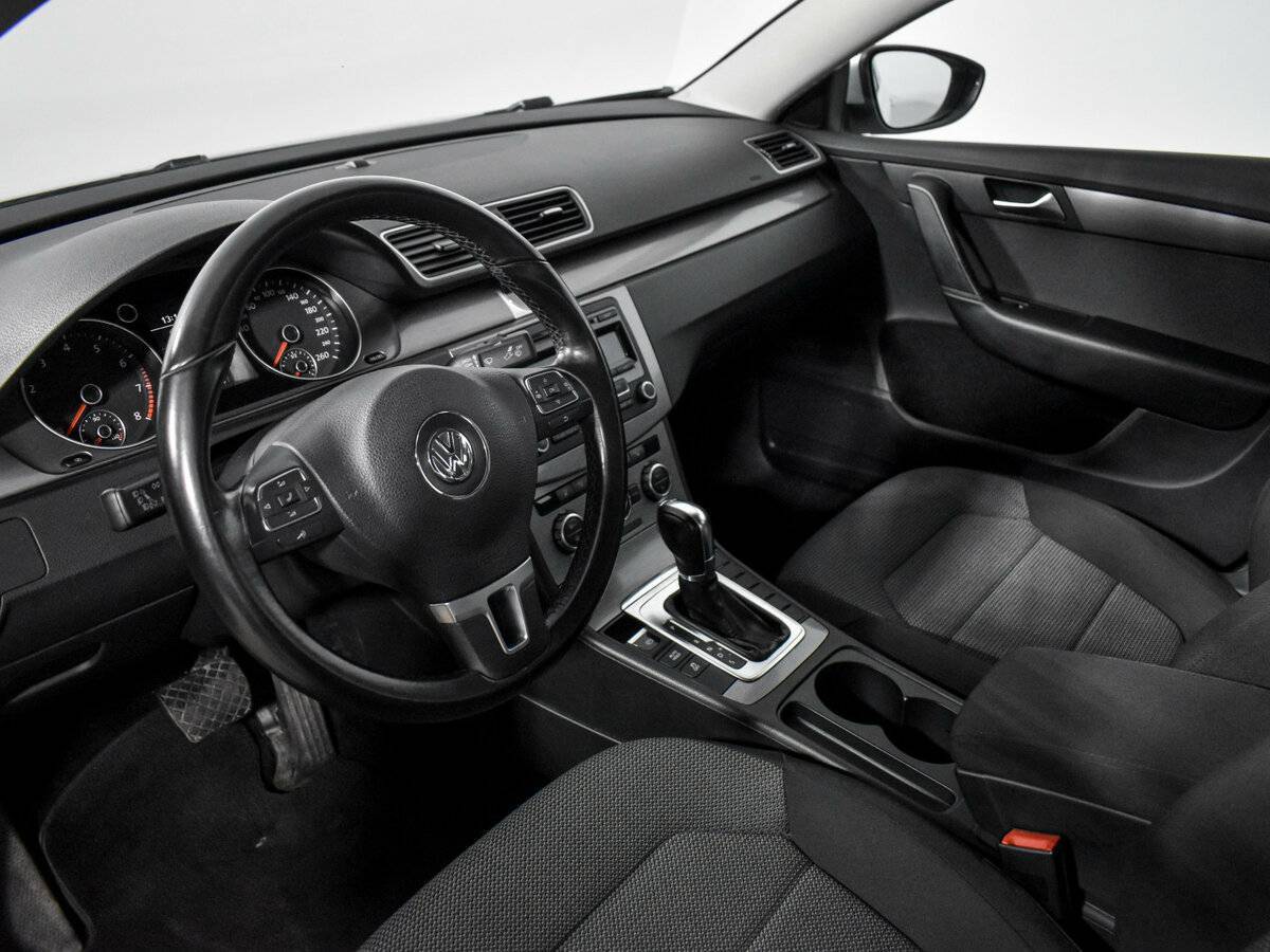Volkswagen Passat, 2012 Фото №9