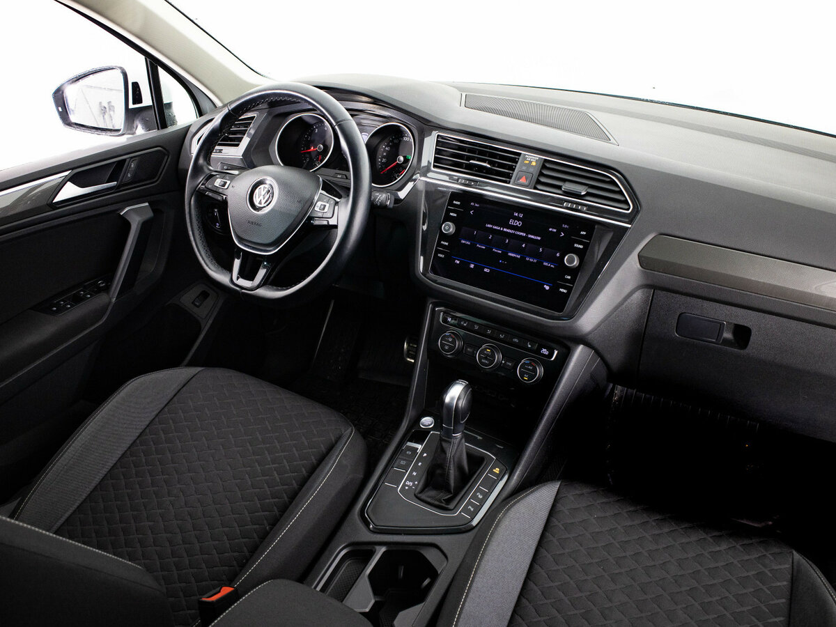 Volkswagen Tiguan II, 2018 Фото №14