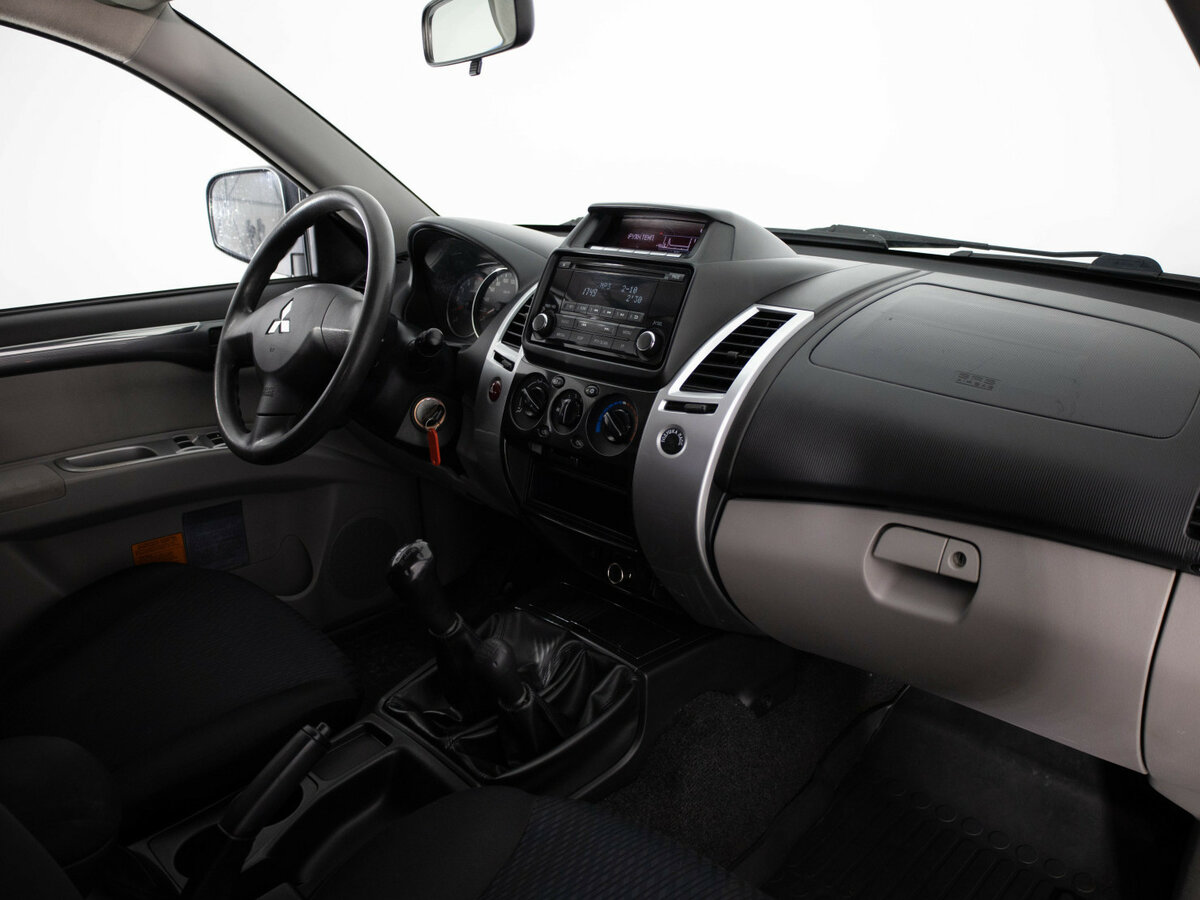 Mitsubishi Pajero Sport II Рестайлинг, 2014 Фото №16