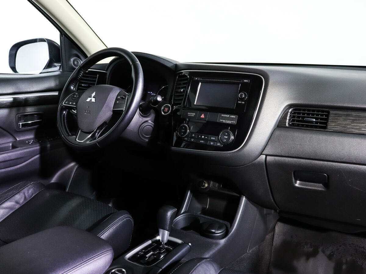 Mitsubishi Outlander, 2016 Фото №8
