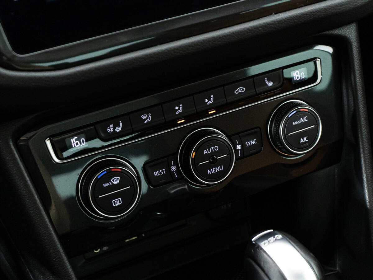 Volkswagen Tiguan, 2017 Фото №15