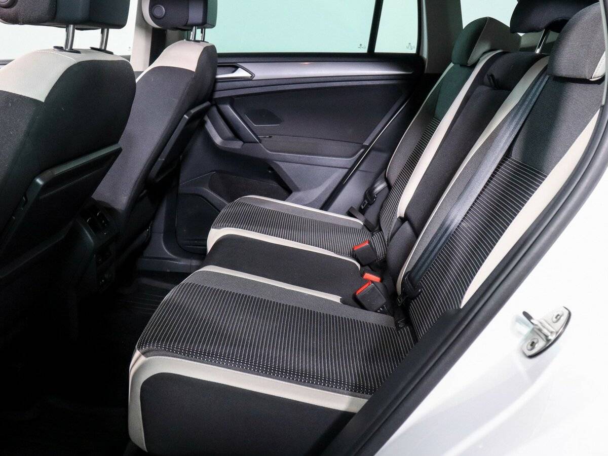 Volkswagen Tiguan, 2019 Фото №5