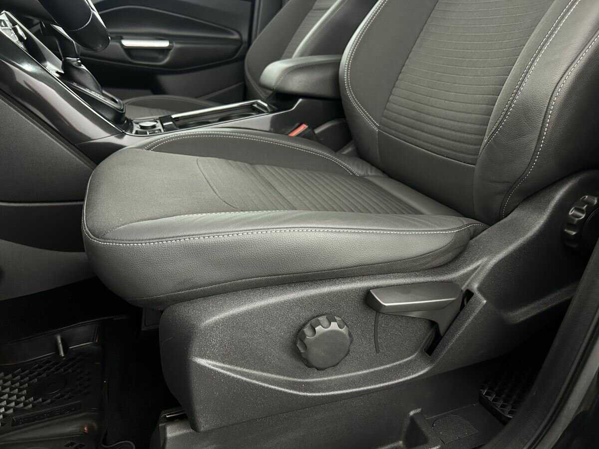 Ford Kuga, 2018 Фото №8