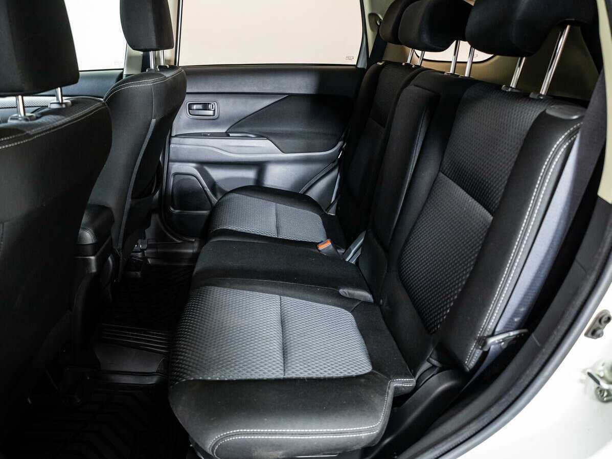 Mitsubishi Outlander, 2018 Фото №8