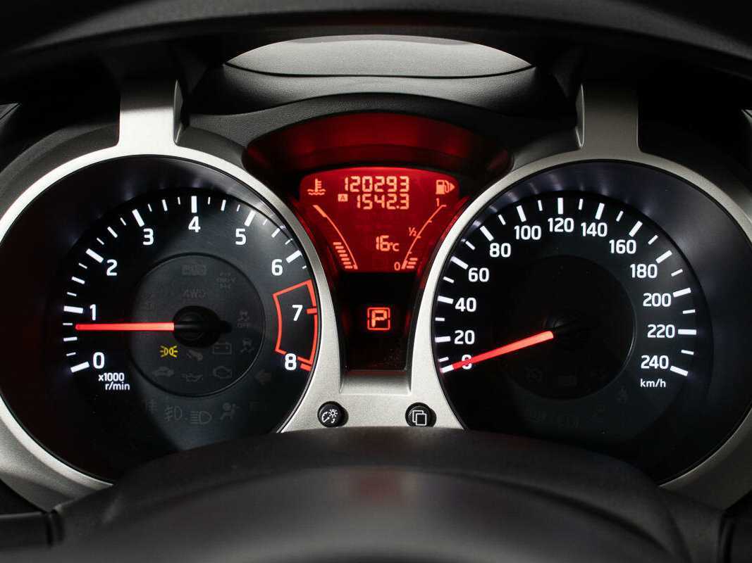 Nissan Juke, 2013 Фото №12