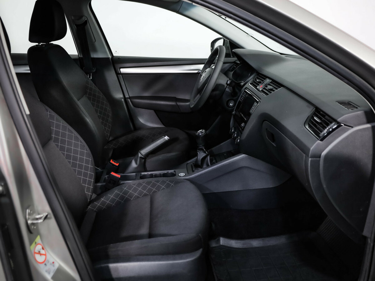 Skoda Octavia III (A7) Рестайлинг, 2018 Фото №17