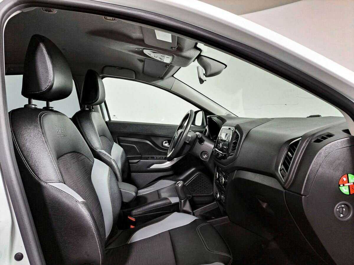 Lada (ВАЗ) XRAY Cross, 2019 Фото №9