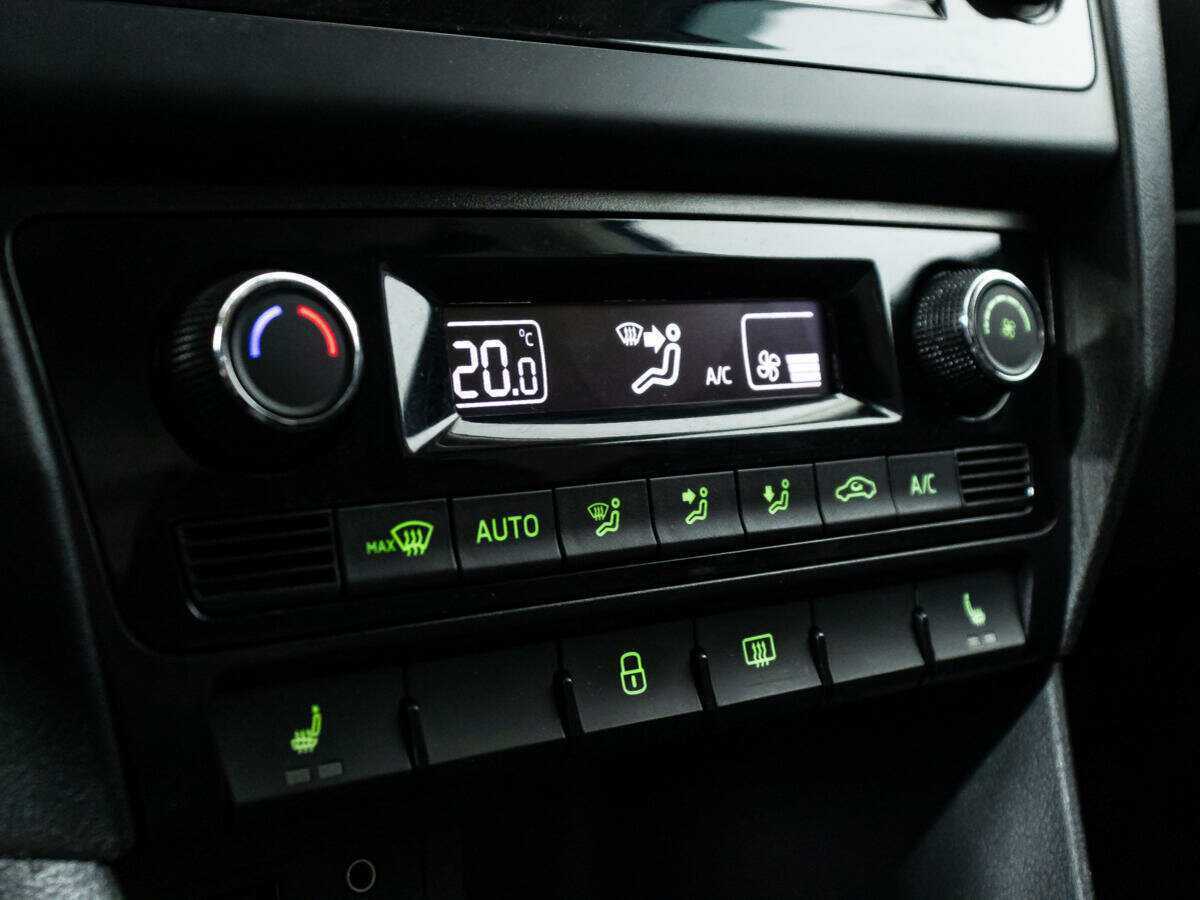 Skoda Rapid, 2017 Фото №15