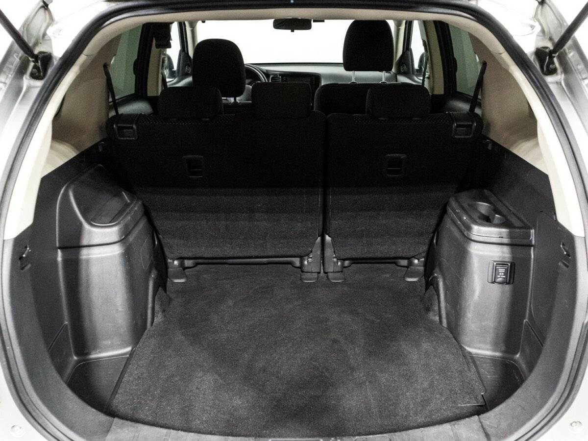 Mitsubishi Outlander, 2017 Фото №14