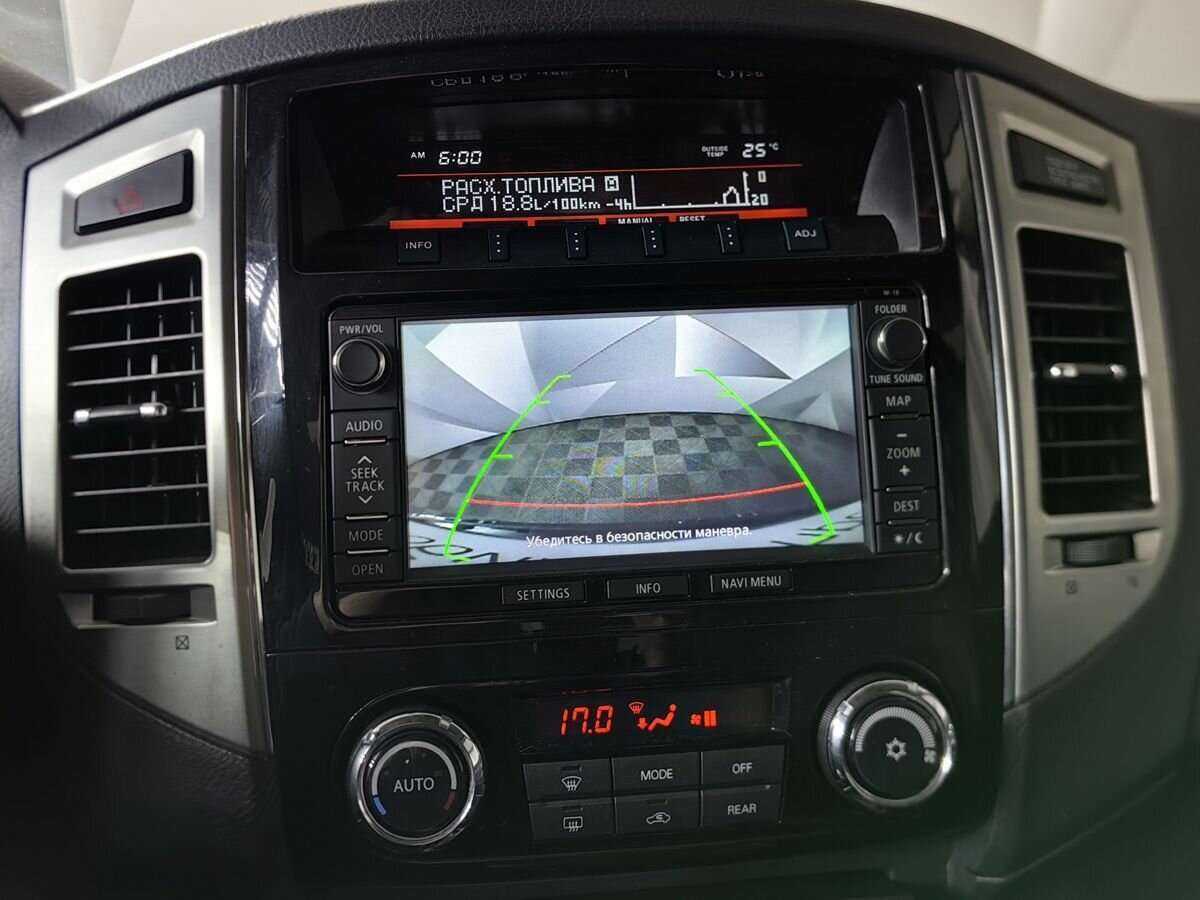 Mitsubishi Pajero, 2015 Фото №16