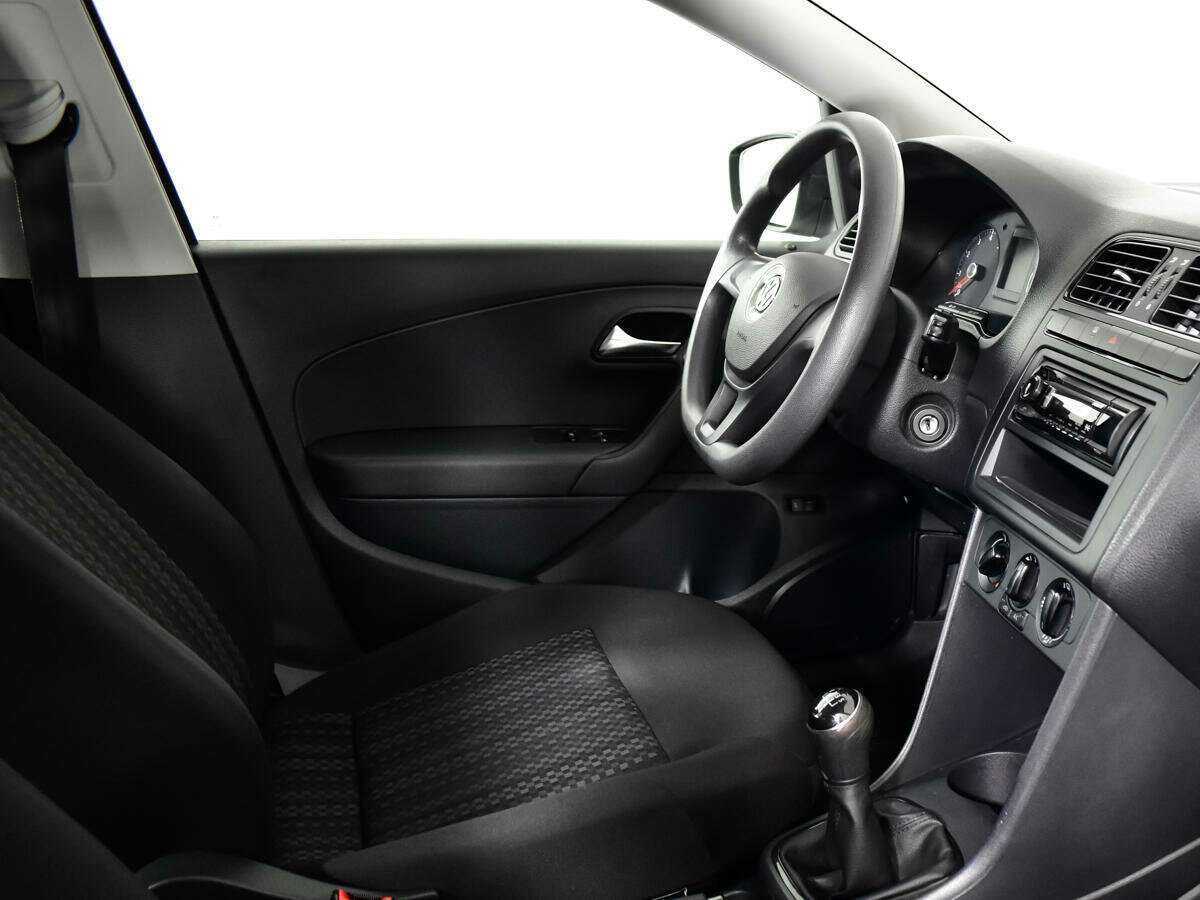 Volkswagen Polo, 2015 Фото №9