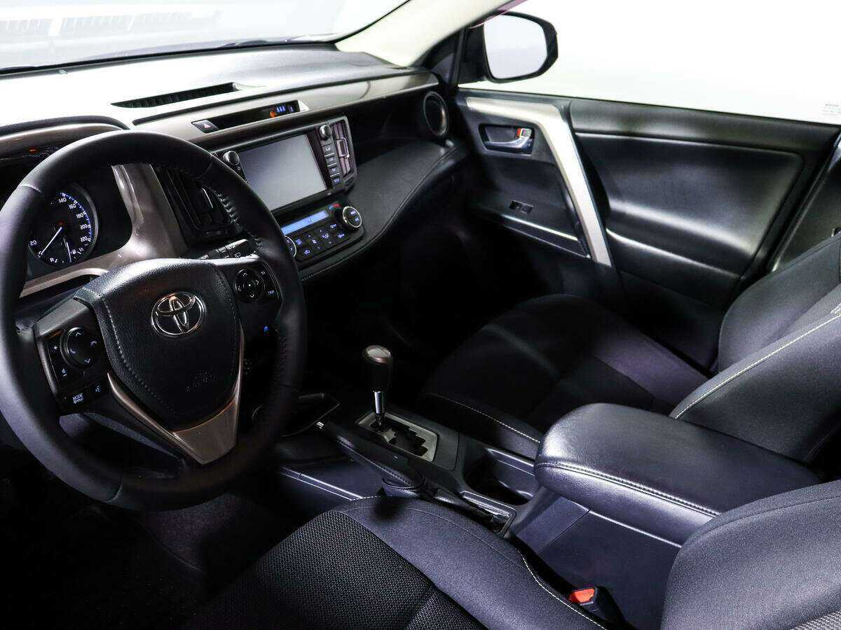 Toyota RAV4, 2017 Фото №12
