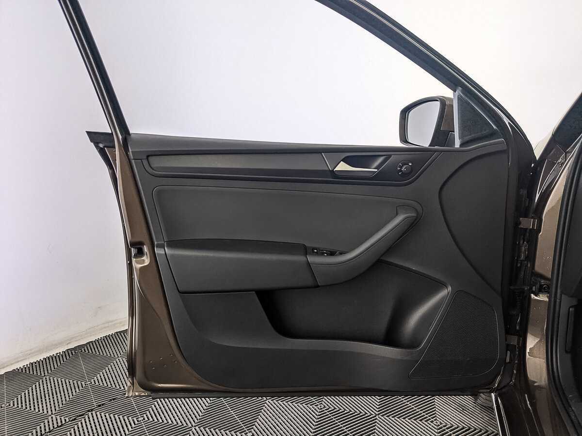 Volkswagen Polo, 2020 Фото №16