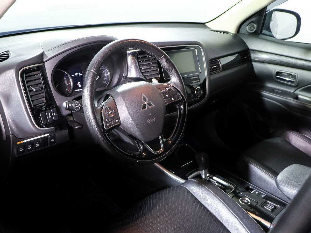 Mitsubishi Outlander, 2018 Фото №12