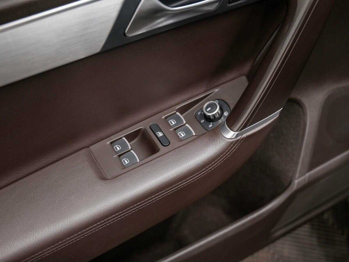 Volkswagen Passat, 2012 Фото №16