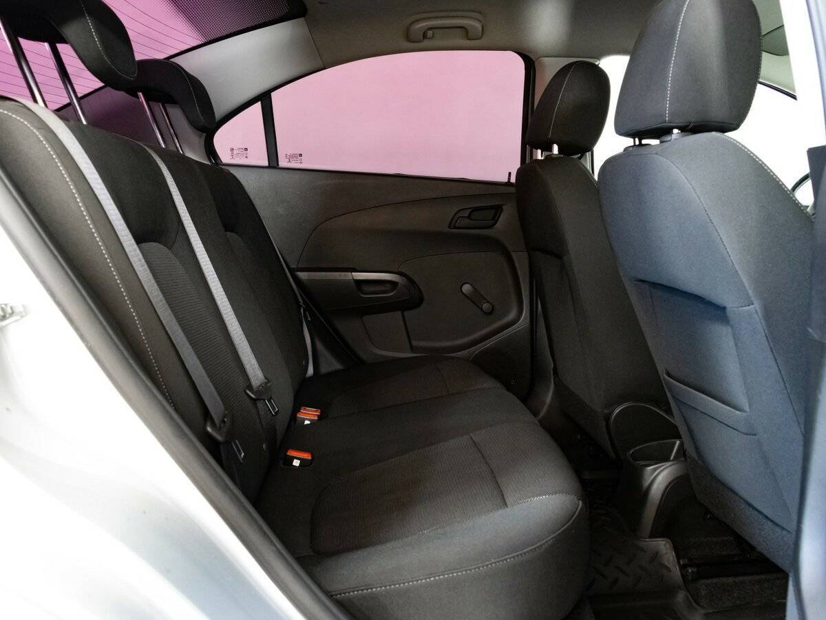 Chevrolet Aveo, 2015 Фото №12