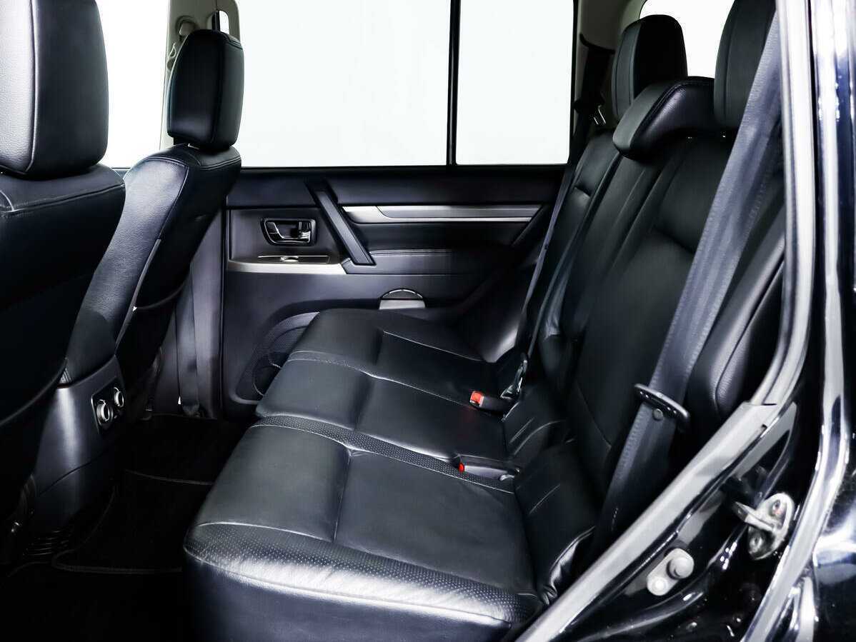 Mitsubishi Pajero, 2013 Фото №12