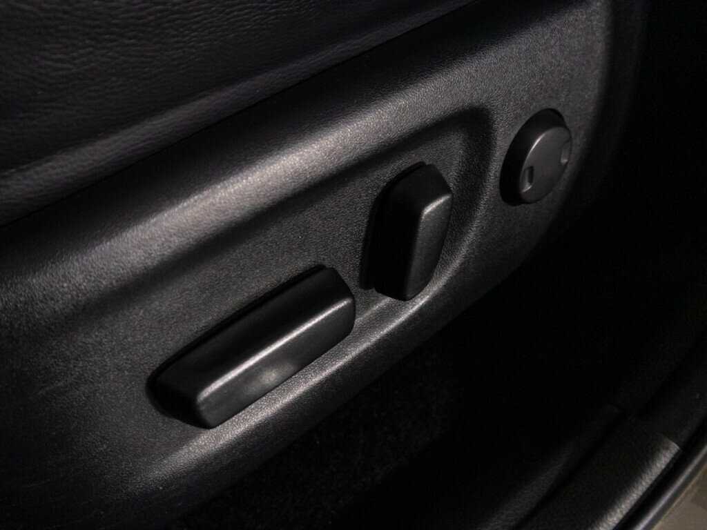 Toyota RAV4, 2017 Фото №17