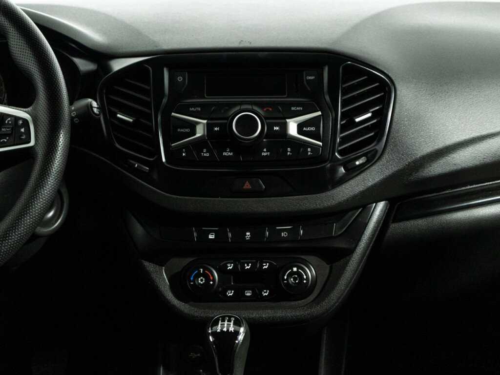 Lada (ВАЗ) Vesta SW, 2019 Фото №14