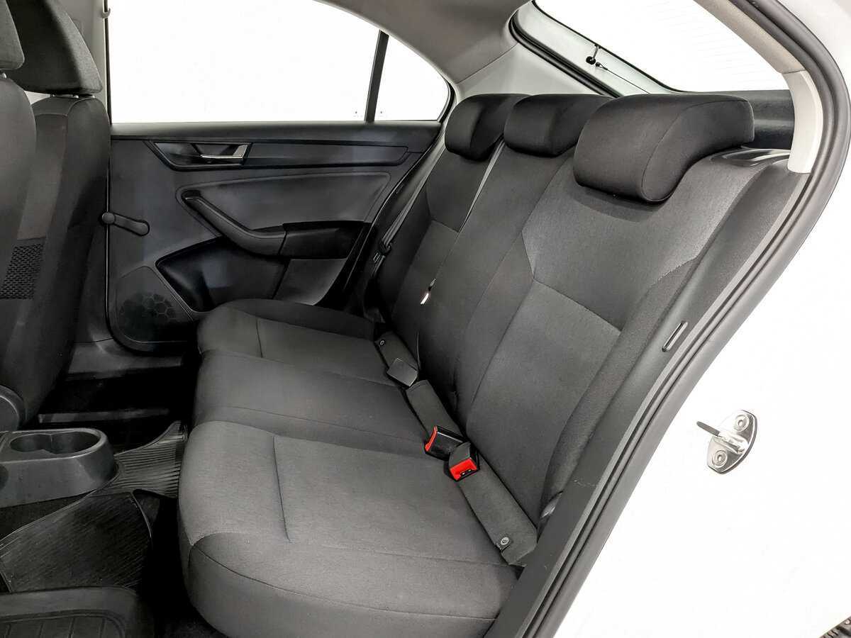 Skoda Rapid, 2017 Фото №12