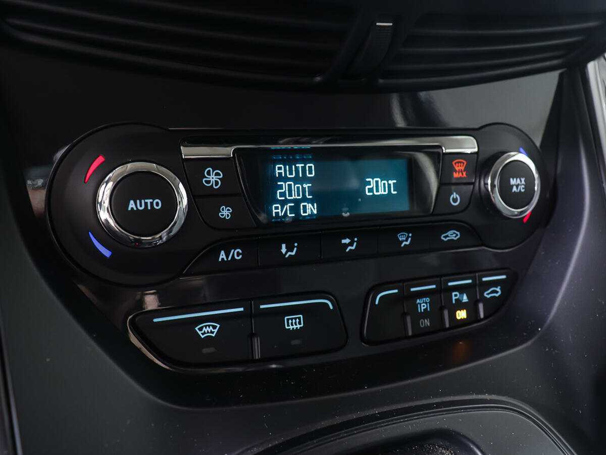 Ford Kuga, 2013 Фото №17