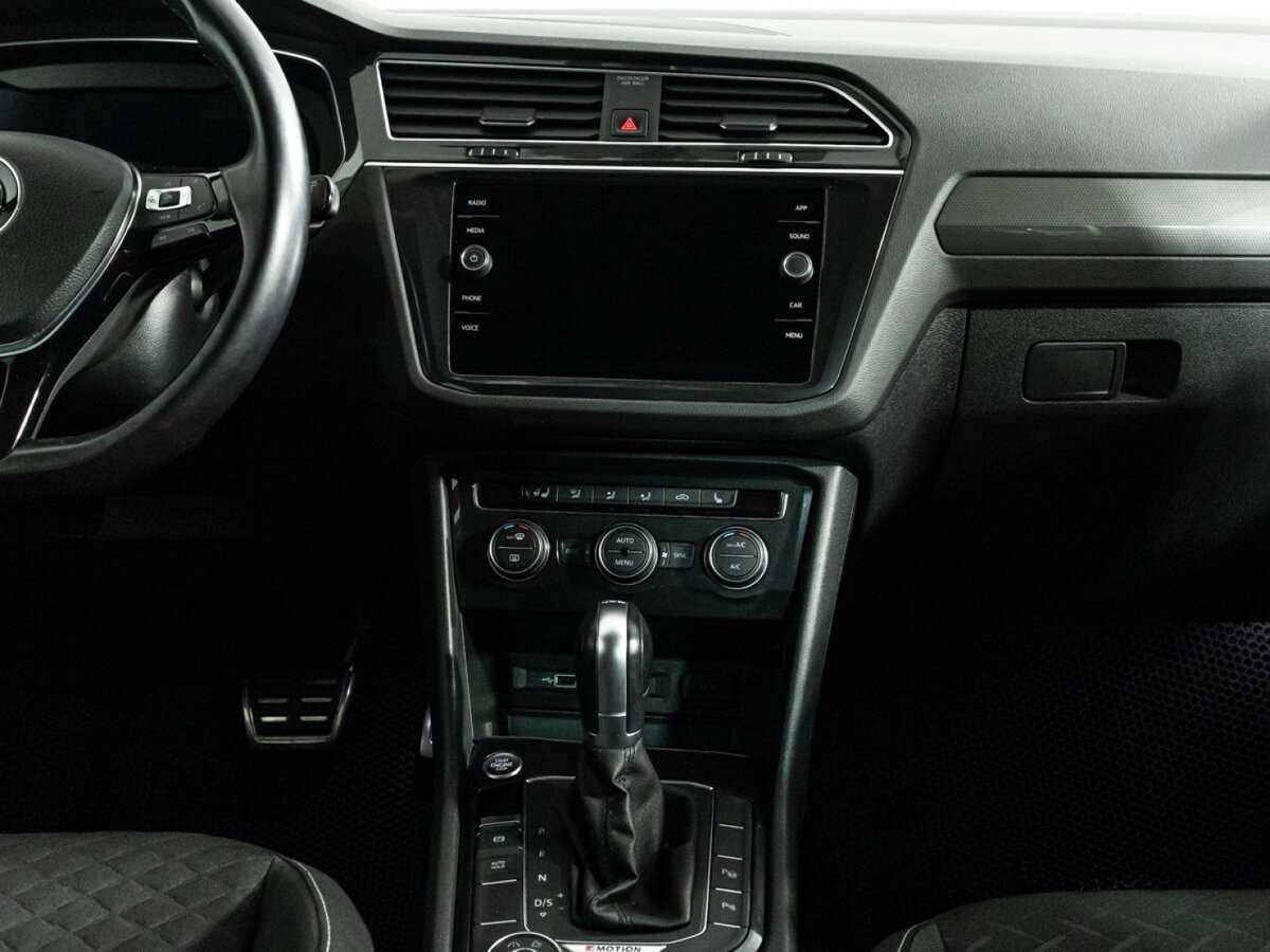 Volkswagen Tiguan, 2018 Фото №14