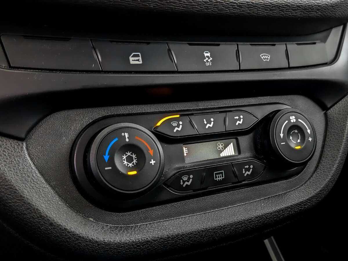 Lada (ВАЗ) Vesta SW, 2021 Фото №20