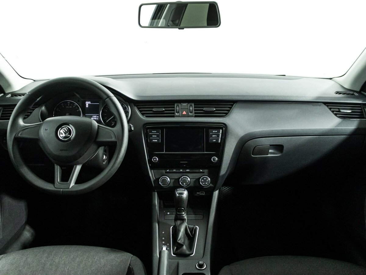 Skoda Octavia III (A7) Рестайлинг, 2018 Фото №12