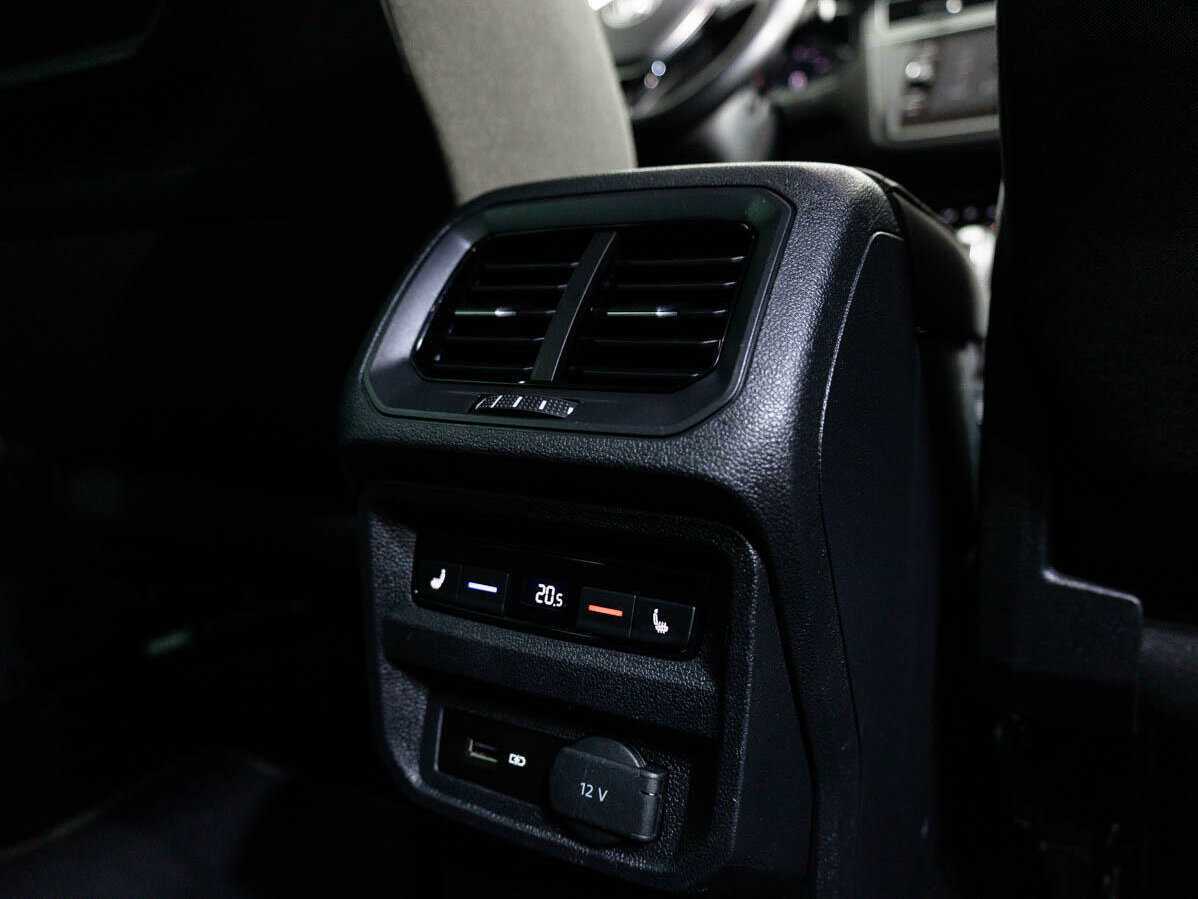 Volkswagen Tiguan, 2019 Фото №15