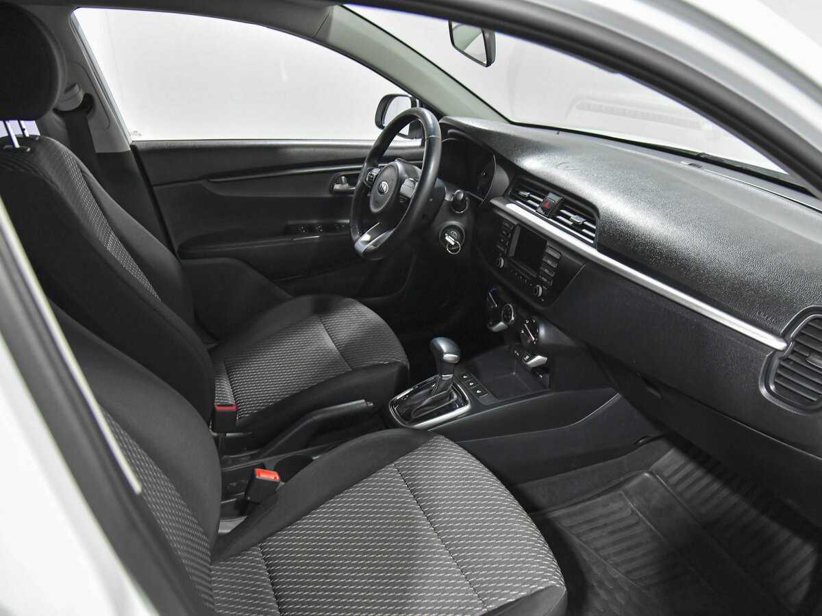 Kia Rio X-Line, 2018 Фото №15