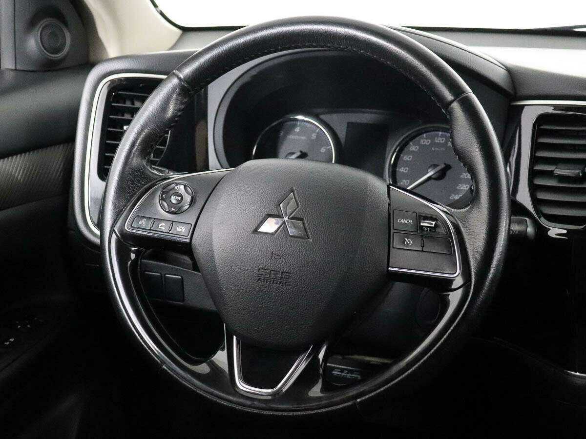 Mitsubishi Outlander, 2015 Фото №12