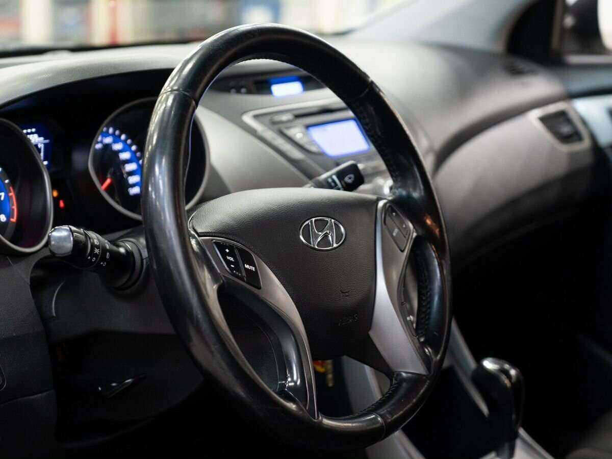 Hyundai Elantra, 2012 Фото №5