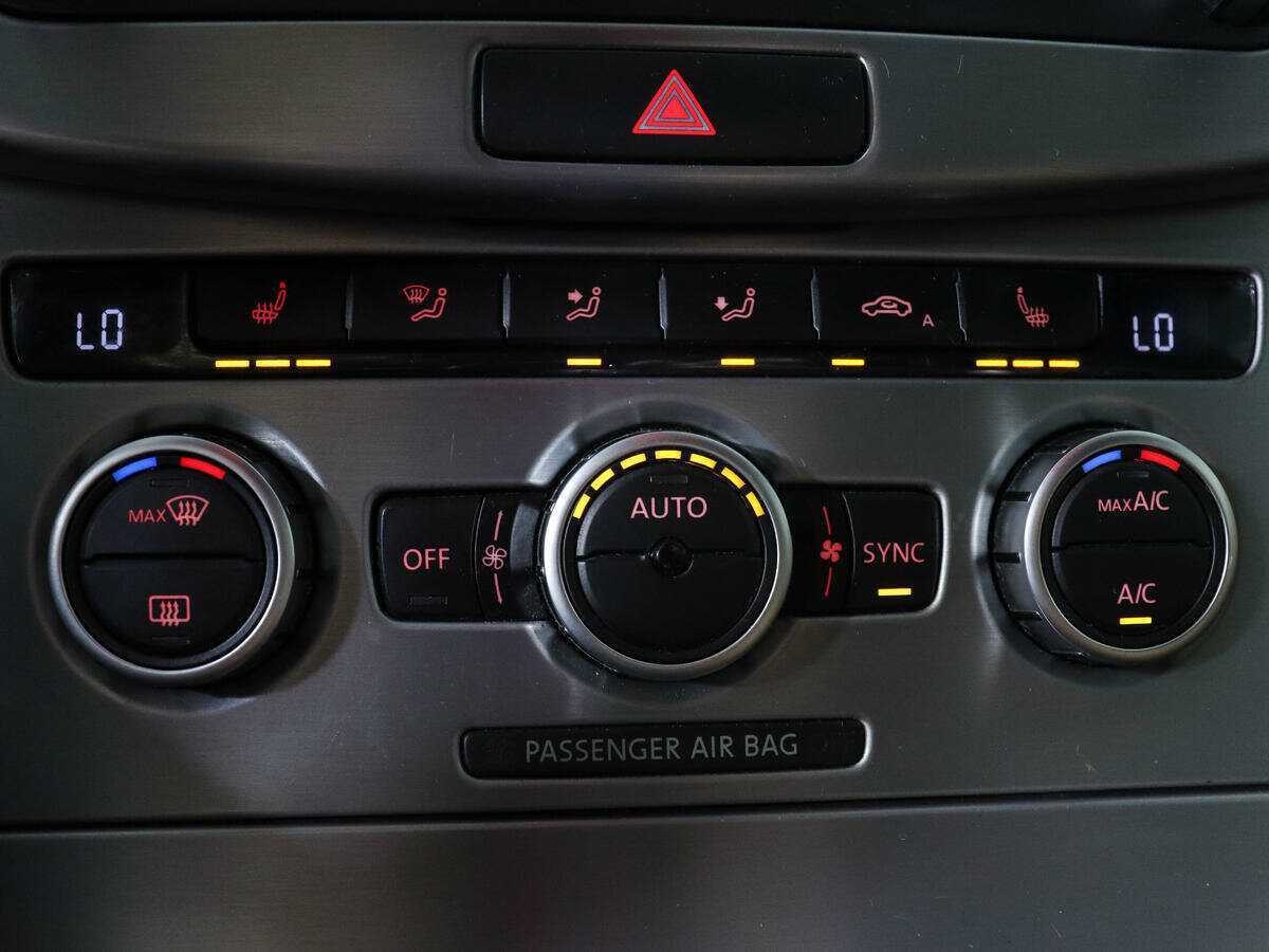 Volkswagen Passat CC, 2013 Фото №15