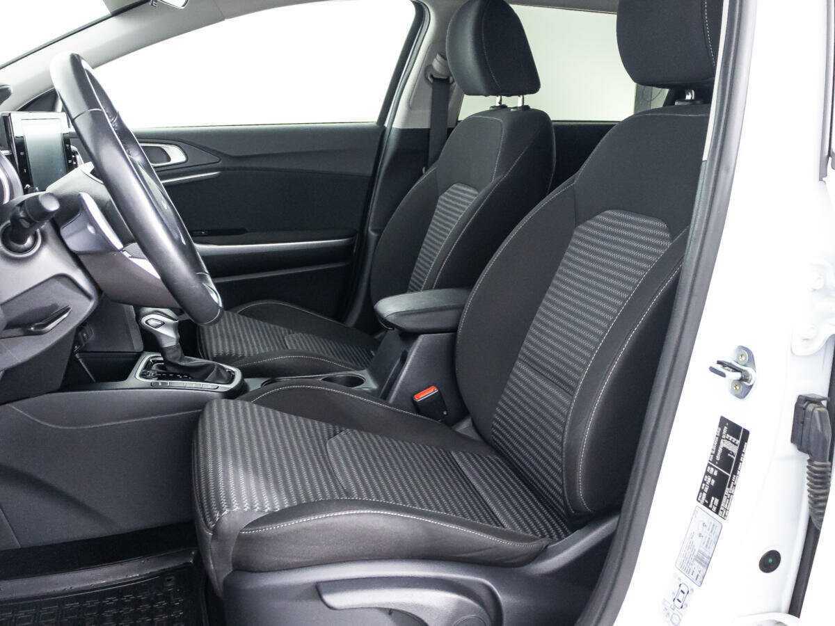 Kia Ceed, 2023 Фото №15