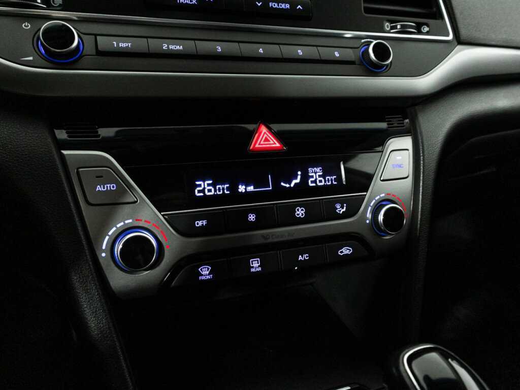 Hyundai Elantra, 2017 Фото №15