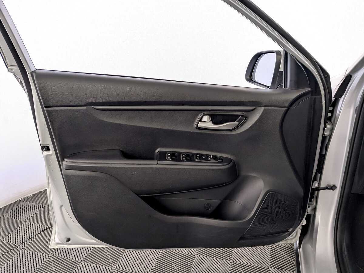 Kia Rio X-Line, 2020 Фото №19