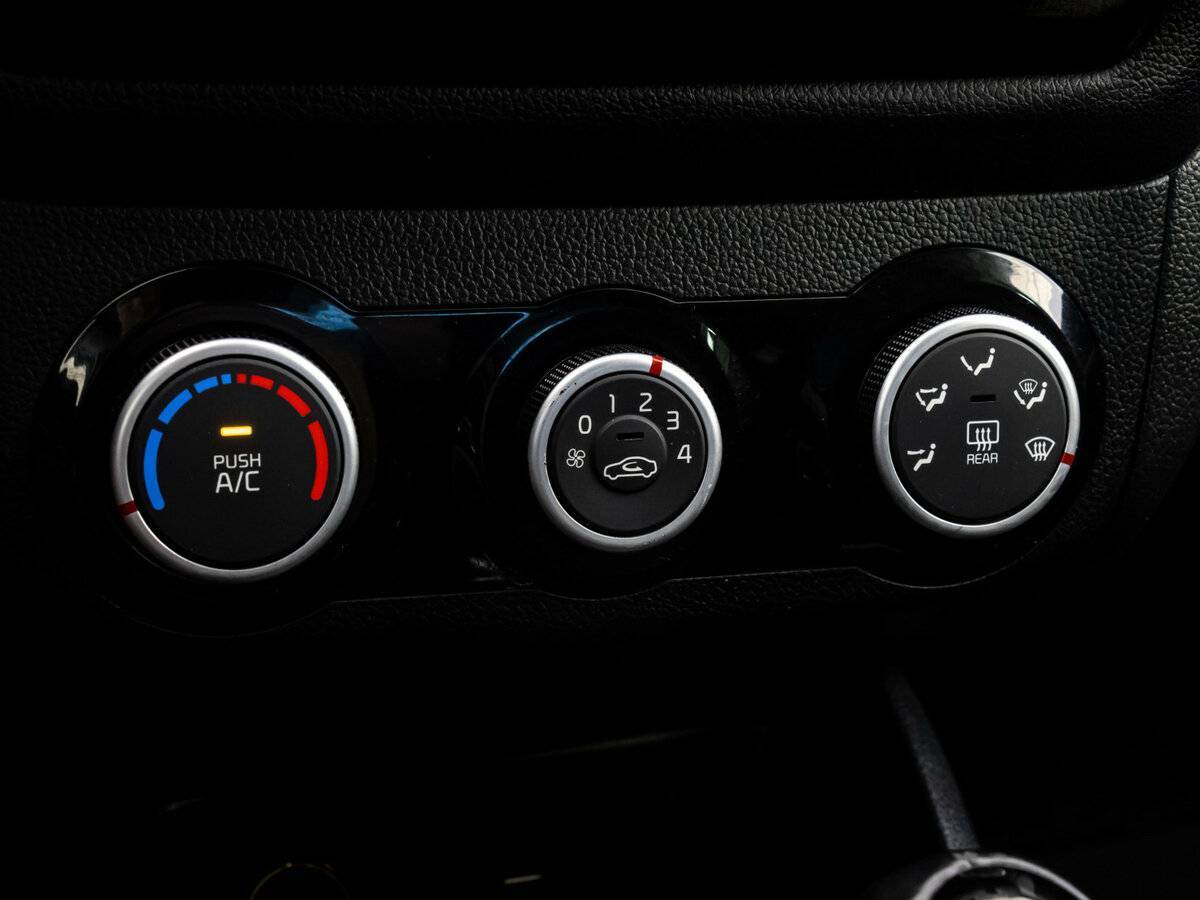 Kia Rio, 2017 Фото №14