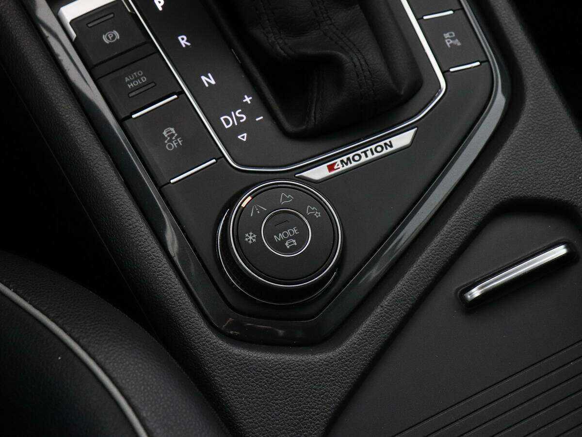 Volkswagen Tiguan, 2017 Фото №15