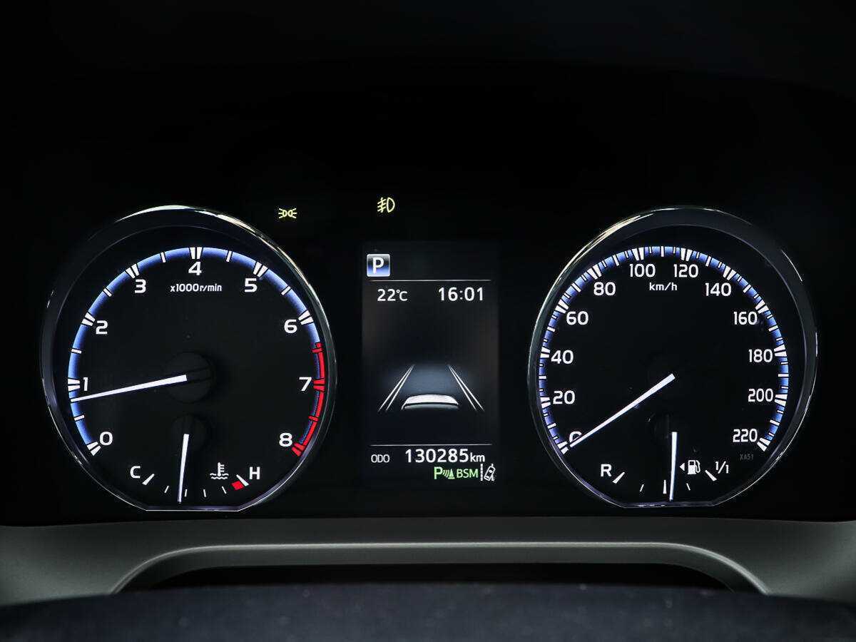 Toyota RAV4, 2018 Фото №13