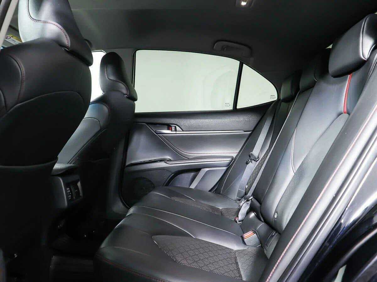 Toyota Camry, 2020 Фото №13