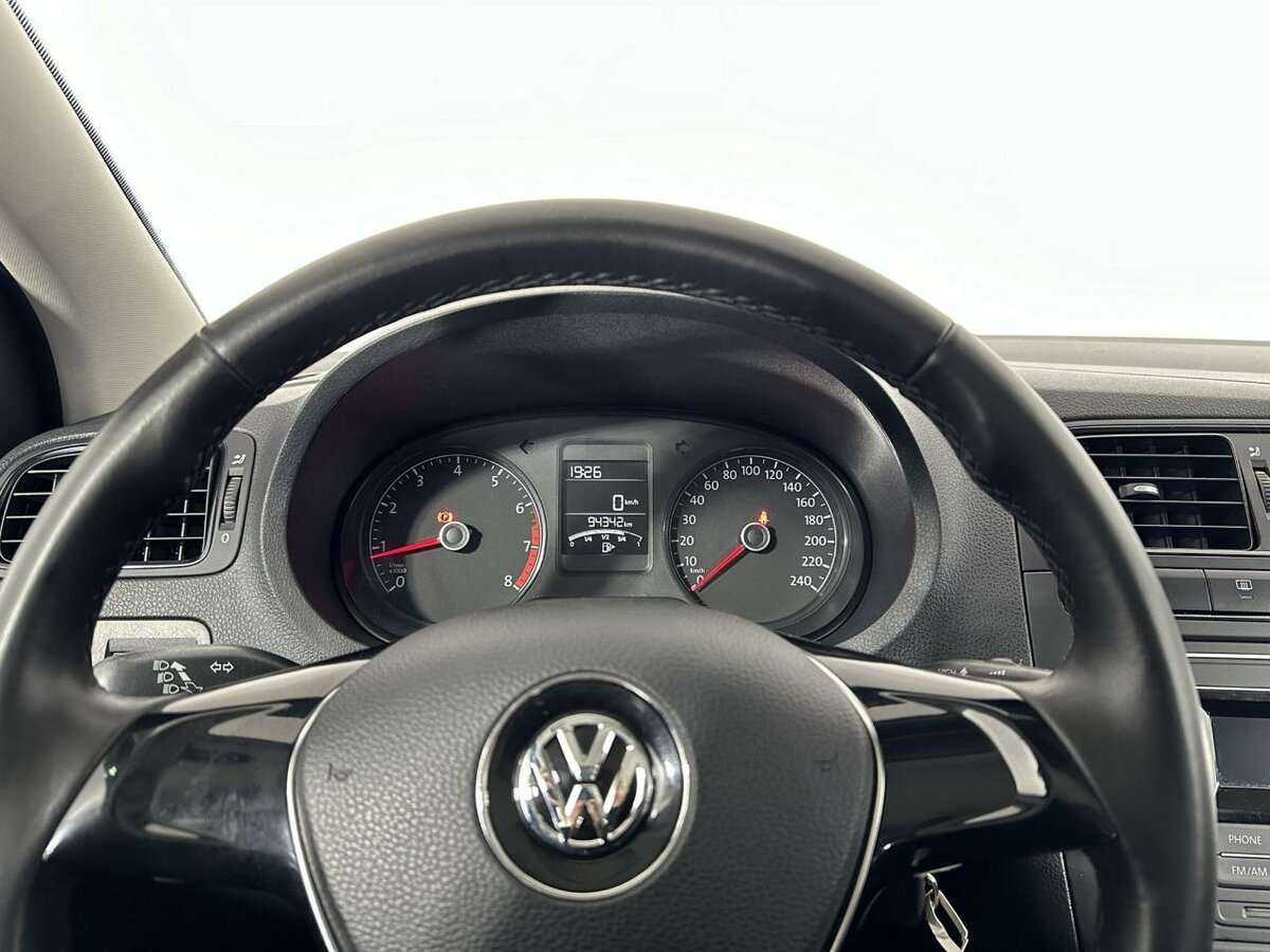 Volkswagen Polo, 2016 Фото №11