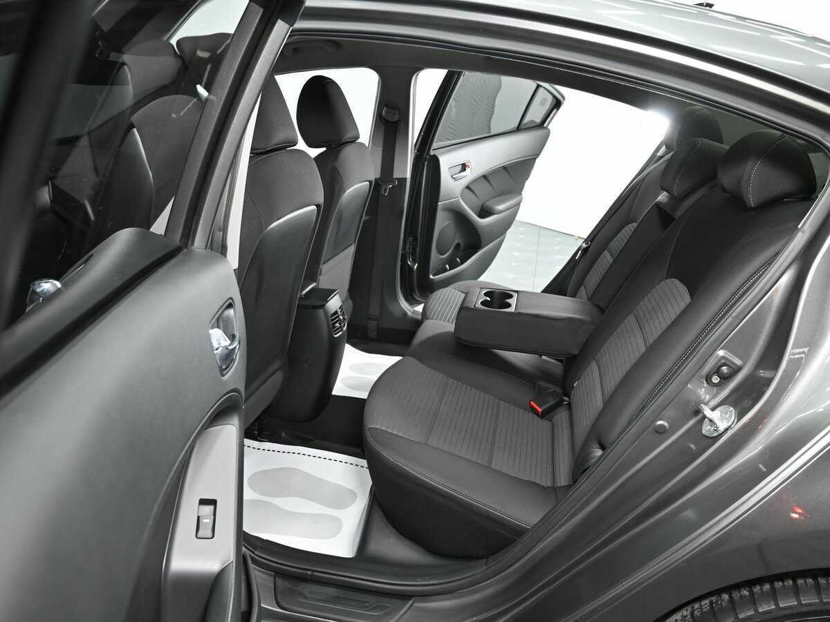 Kia Cerato, 2019 Фото №12