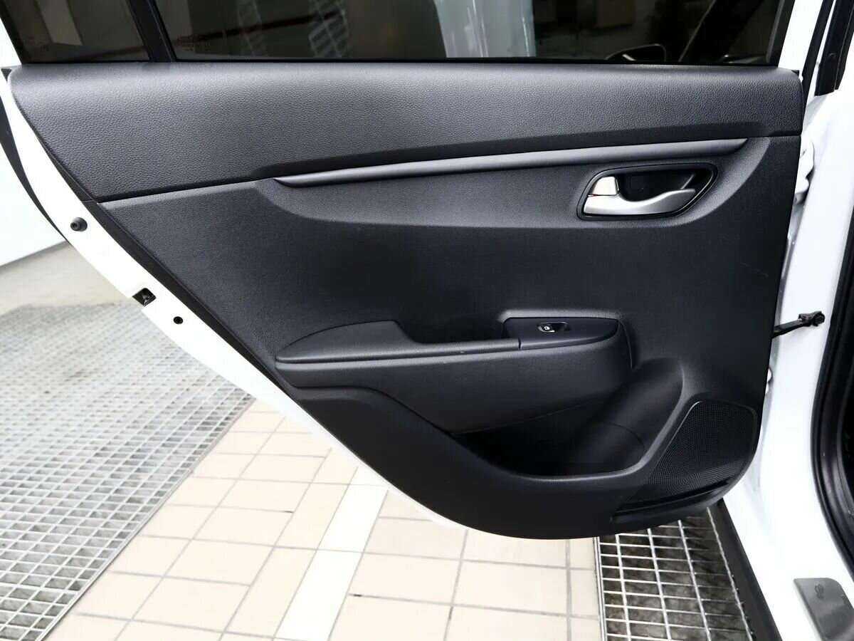 Kia Rio X-Line, 2018 Фото №14