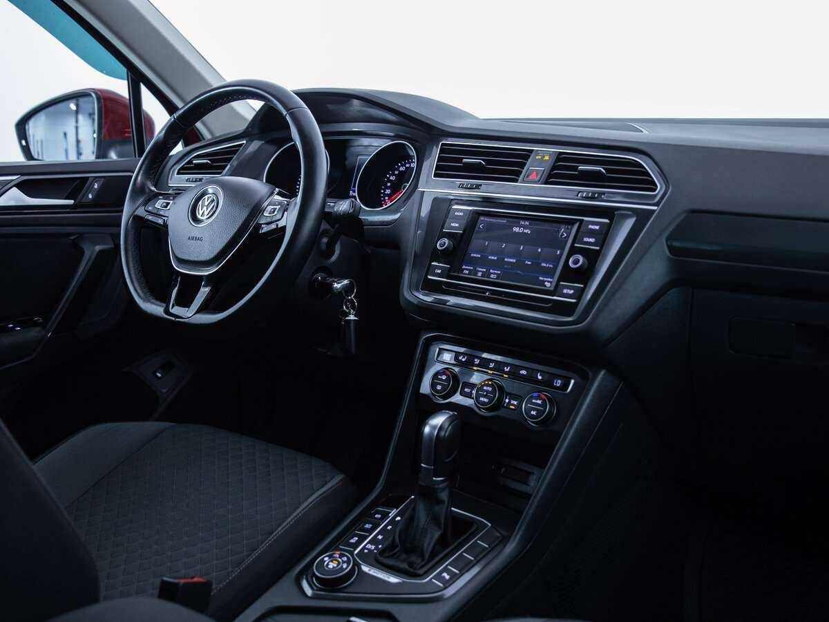 Volkswagen Tiguan, 2017 Фото №11