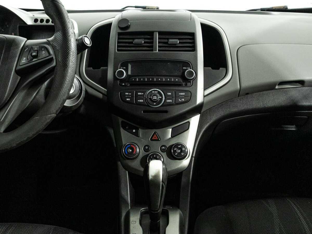 Chevrolet Aveo, 2015 Фото №14